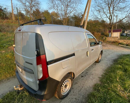 Дачия Доккер 2015 в Черновцах на Automoto.ua Серый Дачия Доккер, объемом двигателя 1.5 л и пробегом 210 тыс. км за 4600 $, фото 9 на Automoto.ua
