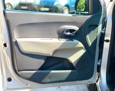 Дачия Другая 2012 в Виннице на Automoto.ua Серый Дачия Другая, объемом двигателя 1.5 л и пробегом 305 тыс. км за 6940 $, фото 11 на Automoto.ua