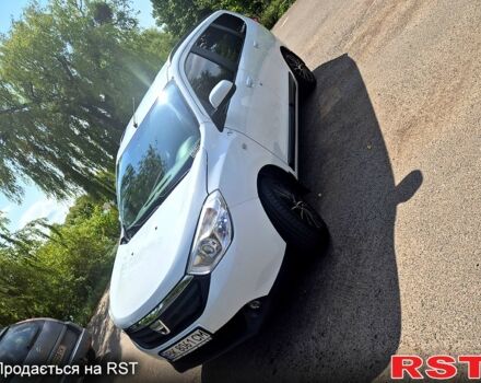 Белый Дачия Лоджи, объемом двигателя 1.2 л и пробегом 167 тыс. км за 7700 $, фото 2 на Automoto.ua