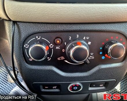 Белый Дачия Лоджи, объемом двигателя 1.2 л и пробегом 167 тыс. км за 7700 $, фото 9 на Automoto.ua