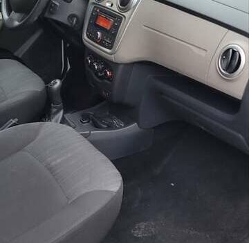 Белый Дачия Лоджи, объемом двигателя 1.6 л и пробегом 225 тыс. км за 5900 $, фото 14 на Automoto.ua