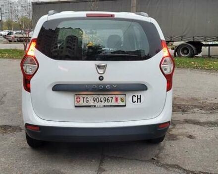 Белый Дачия Лоджи, объемом двигателя 1.6 л и пробегом 225 тыс. км за 5900 $, фото 1 на Automoto.ua