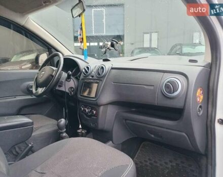 Дачия Лоджи 2015 в Львове на Automoto.ua Белый Дачия Лоджи, объемом двигателя 1.5 л и пробегом 134 тыс. км за 8990 $, фото 10 на Automoto.ua