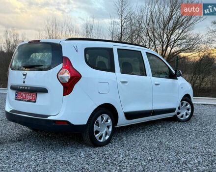 Белый Дачия Лоджи, объемом двигателя 1.6 л и пробегом 220 тыс. км за 5750 $, фото 25 на Automoto.ua