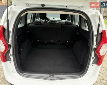 Белый Дачия Лоджи, объемом двигателя 1.6 л и пробегом 135 тыс. км за 7999 $, фото 7 на Automoto.ua