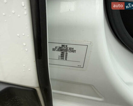 Белый Дачия Лоджи, объемом двигателя 1.6 л и пробегом 135 тыс. км за 7999 $, фото 17 на Automoto.ua