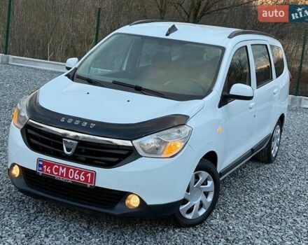 Белый Дачия Лоджи, объемом двигателя 1.6 л и пробегом 220 тыс. км за 5750 $, фото 1 на Automoto.ua