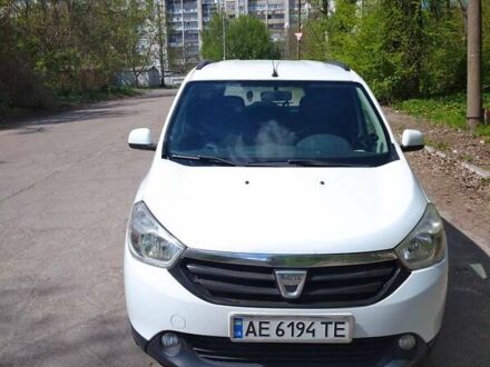 Дачія Лоджі 2016 у Дніпро (Дніпропетровську) на Automoto.ua Білий Дачія Лоджі, об'ємом двигуна 1.6 л та пробігом 190 тис. км за 8300 $, фото 1 на Automoto.ua