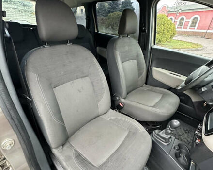 Бежевый Дачия Лоджи, объемом двигателя 1.5 л и пробегом 209 тыс. км за 8500 $, фото 22 на Automoto.ua