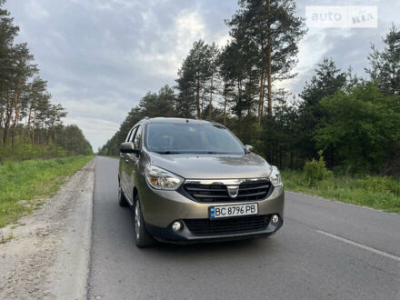Дачія Лоджі 2012 у Червонограде на Automoto.ua Бежевий Дачія Лоджі, об'ємом двигуна 1.6 л та пробігом 119 тис. км за 7700 $, фото 1 на Automoto.ua