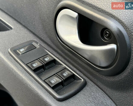 Дачія Лоджі 2018 у Дрогобичі на Automoto.ua Чорний Дачія Лоджі, об'ємом двигуна 1.6 л та пробігом 98 тис. км за 9750 $, фото 73 на Automoto.ua