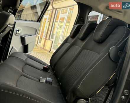 Дачія Лоджі 2018 у Дрогобичі на Automoto.ua Чорний Дачія Лоджі, об'ємом двигуна 1.6 л та пробігом 98 тис. км за 9750 $, фото 57 на Automoto.ua