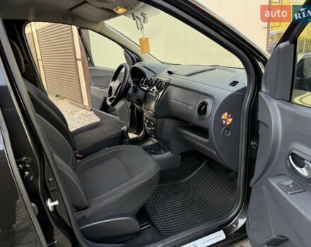 Дачія Лоджі 2018 у Дрогобичі на Automoto.ua Чорний Дачія Лоджі, об'ємом двигуна 1.6 л та пробігом 98 тис. км за 9750 $, фото 71 на Automoto.ua