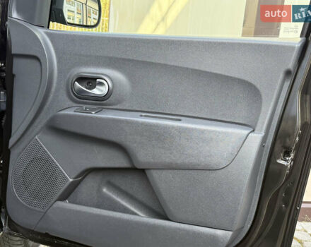 Дачія Лоджі 2018 у Дрогобичі на Automoto.ua Чорний Дачія Лоджі, об'ємом двигуна 1.6 л та пробігом 98 тис. км за 9750 $, фото 59 на Automoto.ua