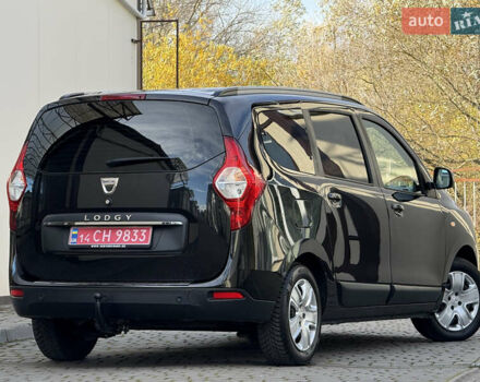 Дачія Лоджі 2018 у Дрогобичі на Automoto.ua Чорний Дачія Лоджі, об'ємом двигуна 1.6 л та пробігом 98 тис. км за 9750 $, фото 42 на Automoto.ua