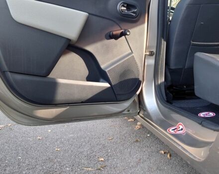 Дачия Лоджи 2012 в Черновцах на Automoto.ua Коричневый Дачия Лоджи, объемом двигателя 1.6 л и пробегом 249 тыс. км за 7563 $, фото 14 на Automoto.ua