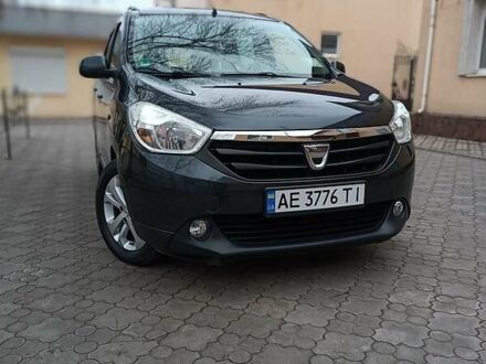 Дачия Лоджи 2014 в Кривом Роге на Automoto.ua Дачия Лоджи, объемом двигателя 1.2 л и пробегом 96 тыс. км за 8550 $, фото 1 на Automoto.ua