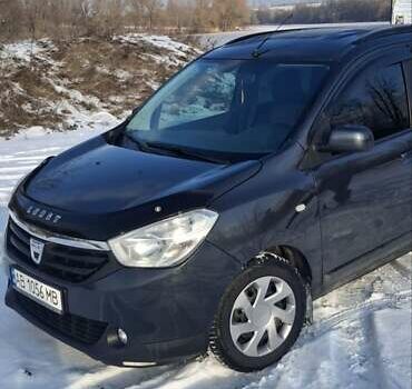 Серый Дачия Лоджи, объемом двигателя 1.5 л и пробегом 270 тыс. км за 8600 $, фото 5 на Automoto.ua
