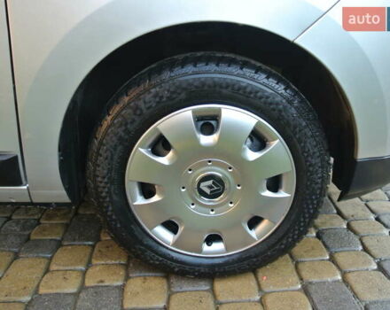 Серый Дачия Лоджи, объемом двигателя 1.5 л и пробегом 238 тыс. км за 8800 $, фото 23 на Automoto.ua