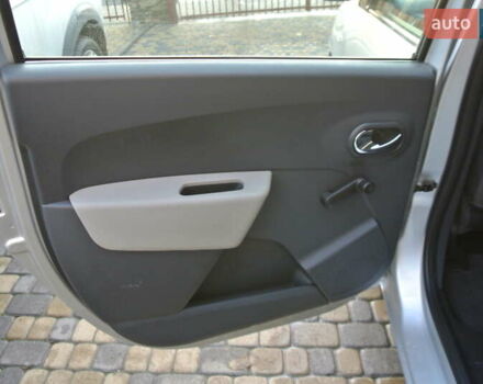 Серый Дачия Лоджи, объемом двигателя 1.5 л и пробегом 238 тыс. км за 8800 $, фото 13 на Automoto.ua
