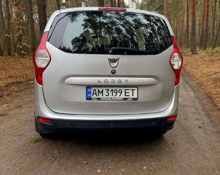 Серый Дачия Лоджи, объемом двигателя 1.2 л и пробегом 250 тыс. км за 6600 $, фото 4 на Automoto.ua