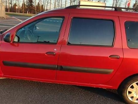 Красный Дачия Логан МСВ, объемом двигателя 1.6 л и пробегом 172 тыс. км за 4100 $, фото 3 на Automoto.ua