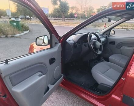 Красный Дачия Логан МСВ, объемом двигателя 1.4 л и пробегом 188 тыс. км за 5800 $, фото 8 на Automoto.ua