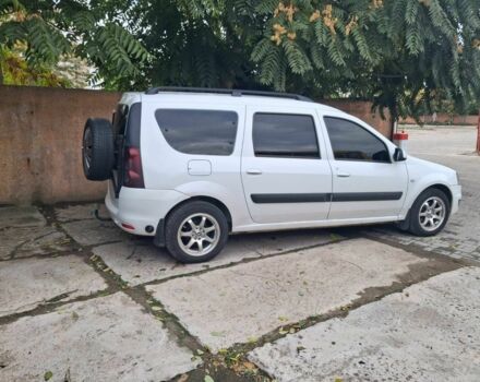 Белый Дачия Логан, объемом двигателя 1.6 л и пробегом 252 тыс. км за 6000 $, фото 3 на Automoto.ua