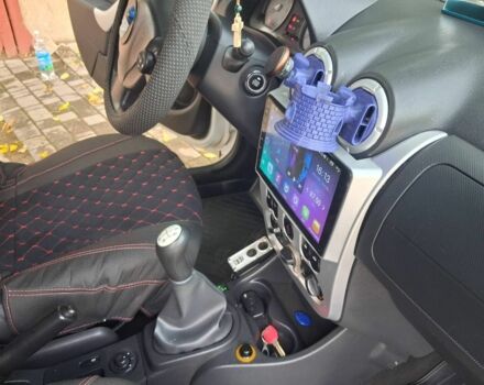 Белый Дачия Логан, объемом двигателя 1.6 л и пробегом 252 тыс. км за 6000 $, фото 4 на Automoto.ua