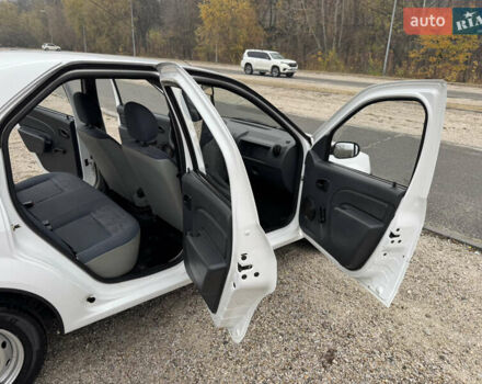 Белый Дачия Логан, объемом двигателя 1.4 л и пробегом 97 тыс. км за 3999 $, фото 12 на Automoto.ua