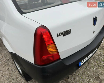 Белый Дачия Логан, объемом двигателя 1.4 л и пробегом 97 тыс. км за 3999 $, фото 26 на Automoto.ua