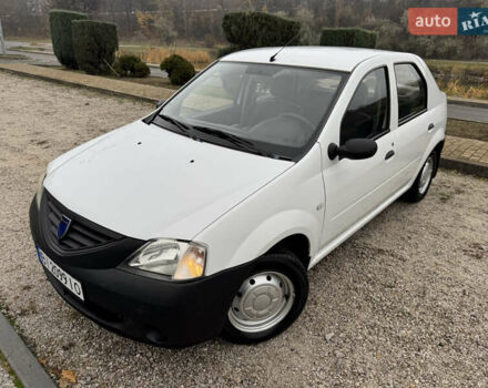 Белый Дачия Логан, объемом двигателя 1.4 л и пробегом 97 тыс. км за 3999 $, фото 3 на Automoto.ua