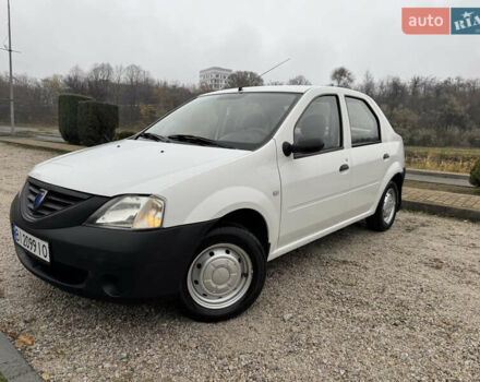 Белый Дачия Логан, объемом двигателя 1.4 л и пробегом 97 тыс. км за 3999 $, фото 1 на Automoto.ua