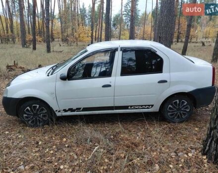 Білий Дачія Logan, об'ємом двигуна 1.4 л та пробігом 405 тис. км за 2700 $, фото 4 на Automoto.ua