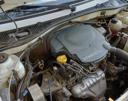 Білий Дачія Logan, об'ємом двигуна 1.4 л та пробігом 166 тис. км за 3600 $, фото 4 на Automoto.ua