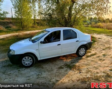 Белый Дачия Логан, объемом двигателя 1.4 л и пробегом 210 тыс. км за 2900 $, фото 3 на Automoto.ua