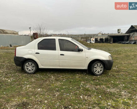 Белый Дачия Логан, объемом двигателя 1.4 л и пробегом 240 тыс. км за 1750 $, фото 8 на Automoto.ua
