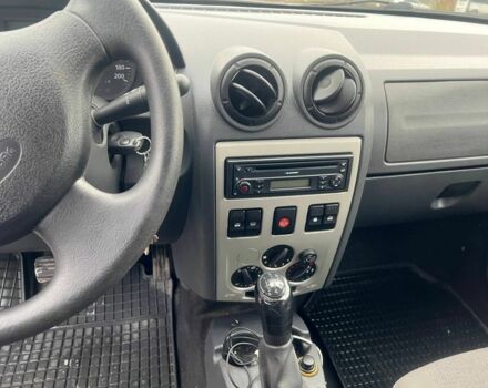 Білий Дачія Logan, об'ємом двигуна 1.6 л та пробігом 302 тис. км за 3800 $, фото 3 на Automoto.ua