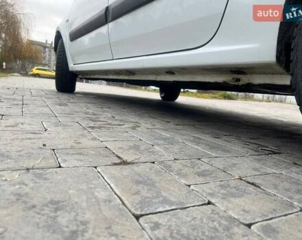 Білий Дачія Logan, об'ємом двигуна 1.6 л та пробігом 302 тис. км за 3800 $, фото 15 на Automoto.ua