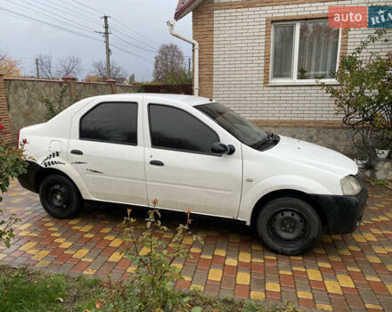 Дачія Logan 2008 у Бобровице на Automoto.ua Білий Дачія Logan, об'ємом двигуна 1.39 л та пробігом 400 тис. км за 1999 $, фото 9 на Automoto.ua