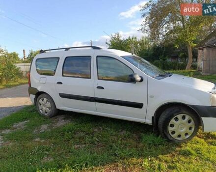 Белый Дачия Логан, объемом двигателя 1.6 л и пробегом 274 тыс. км за 3400 $, фото 1 на Automoto.ua
