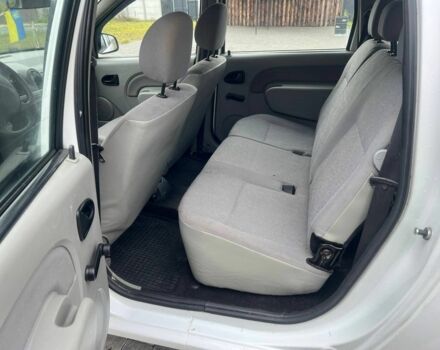 Білий Дачія Logan, об'ємом двигуна 1.6 л та пробігом 302 тис. км за 3800 $, фото 6 на Automoto.ua