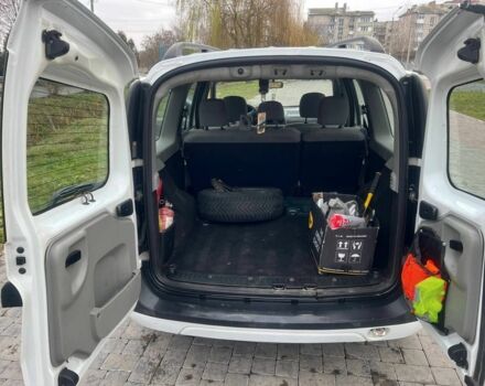 Білий Дачія Logan, об'ємом двигуна 1.6 л та пробігом 302 тис. км за 3800 $, фото 5 на Automoto.ua