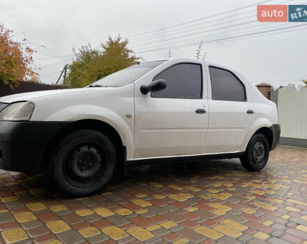 Дачія Logan 2008 у Бобровице на Automoto.ua Білий Дачія Logan, об'ємом двигуна 1.39 л та пробігом 400 тис. км за 1999 $, фото 3 на Automoto.ua