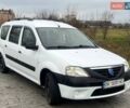 Белый Дачия Логан, объемом двигателя 1.6 л и пробегом 302 тыс. км за 3550 $, фото 1 на Automoto.ua