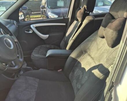 Білий Дачія Logan, об'ємом двигуна 1.6 л та пробігом 205 тис. км за 5500 $, фото 14 на Automoto.ua