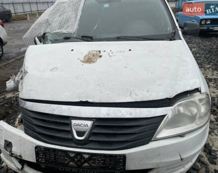 Белый Дачия Логан, объемом двигателя 1.6 л и пробегом 254 тыс. км за 1900 $, фото 3 на Automoto.ua
