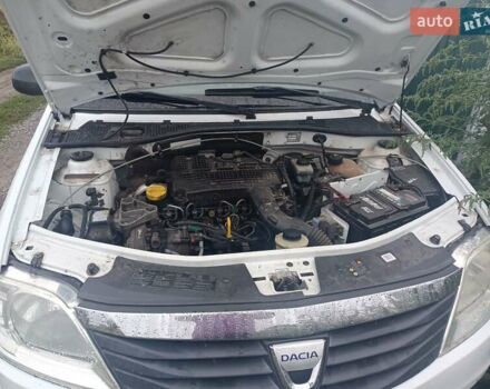 Белый Дачия Логан, объемом двигателя 1.46 л и пробегом 310 тыс. км за 3600 $, фото 9 на Automoto.ua