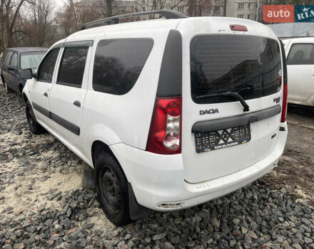 Белый Дачия Логан, объемом двигателя 1.6 л и пробегом 254 тыс. км за 1900 $, фото 1 на Automoto.ua