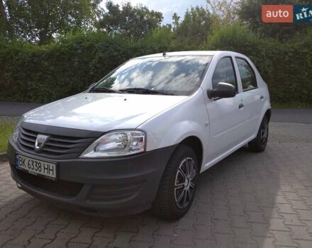 Білий Дачія Logan, об'ємом двигуна 1.2 л та пробігом 178 тис. км за 3400 $, фото 7 на Automoto.ua